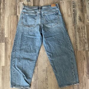 American Eagle Barrel Jeans
